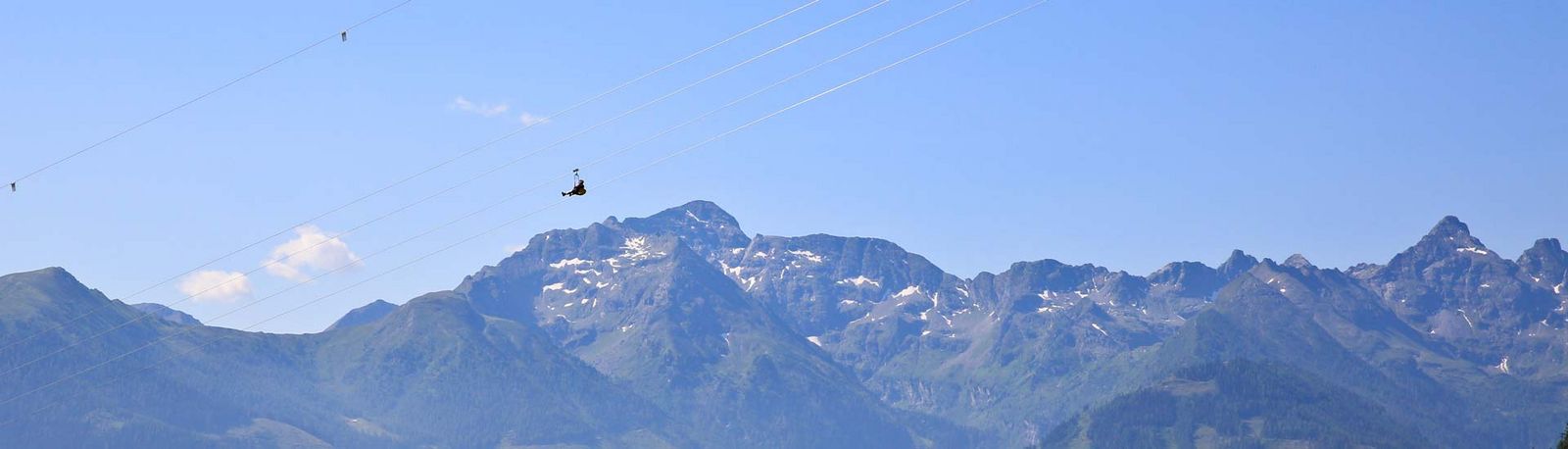 Seil-Gleitfluganlage in den Alpen