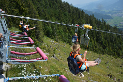 Pressebild - der Abflug auf der Zipline Stoderzinke